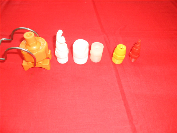 塑料喷头生产厂家